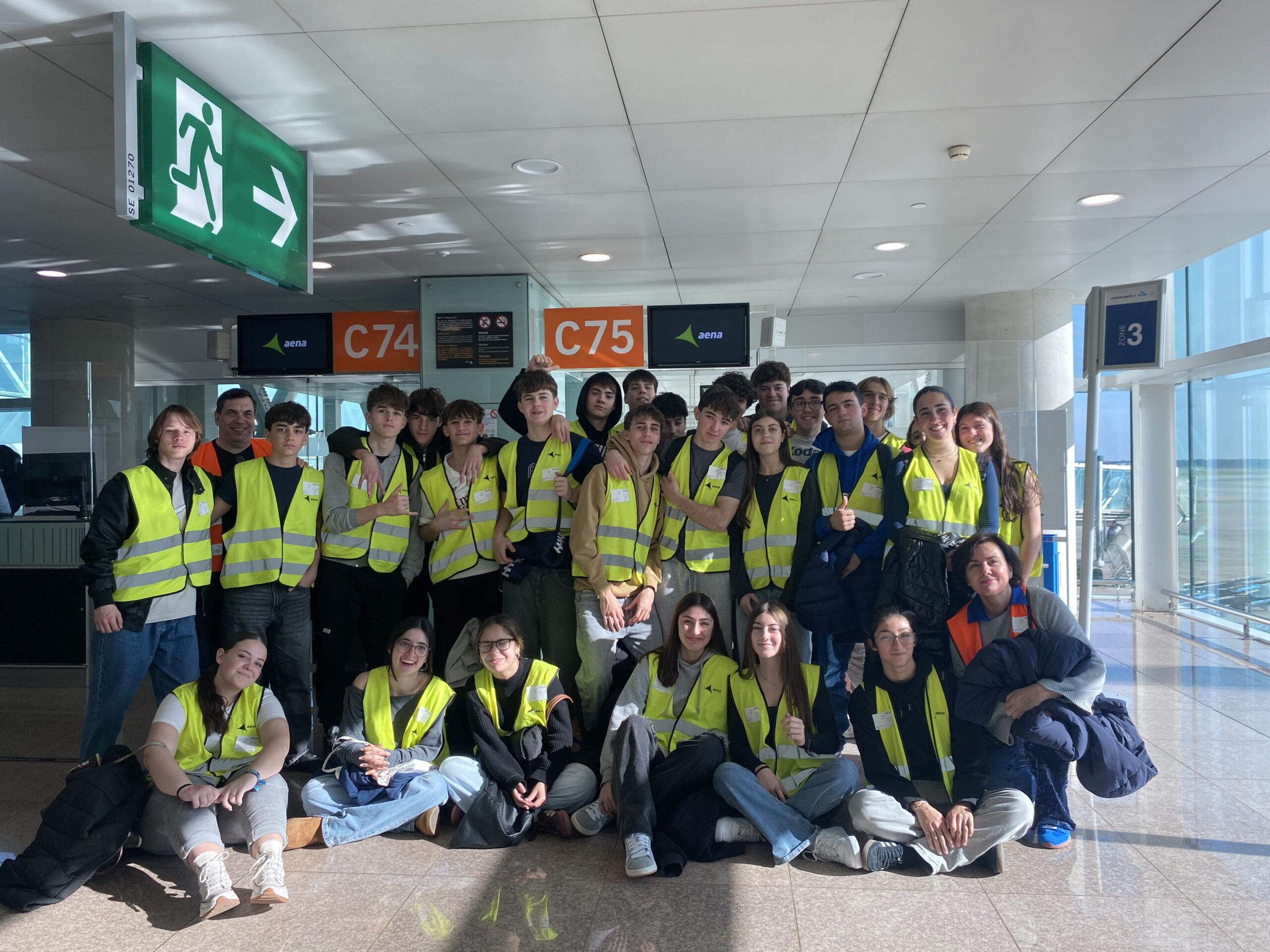 At the airport 4 ESO C
