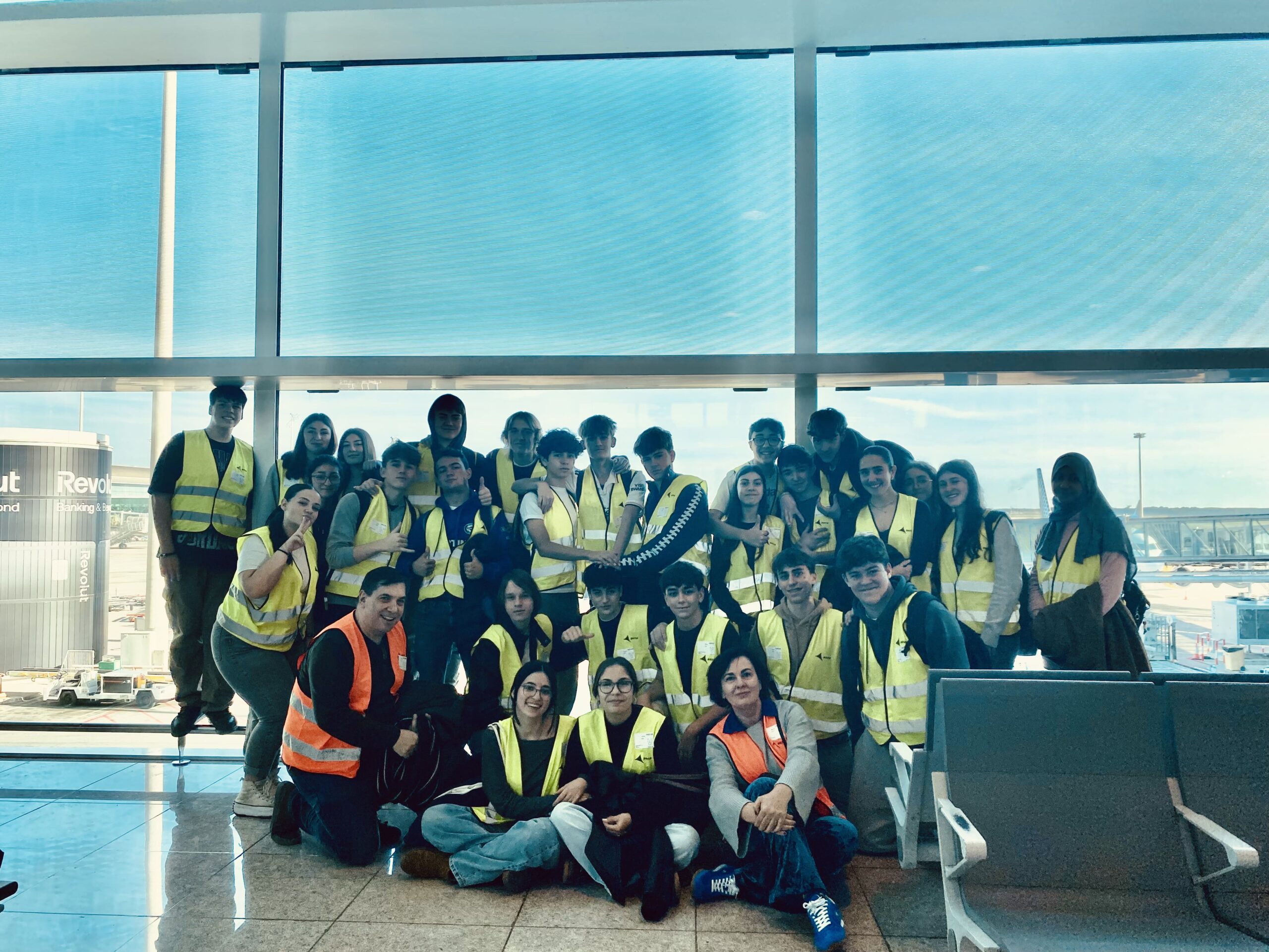 At the airport 4 ESO Cjpg