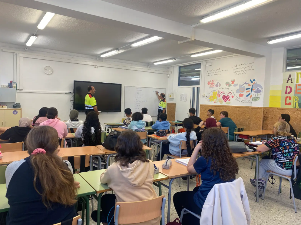 Xerrada Mossos a 3r ESO i 1r BAT