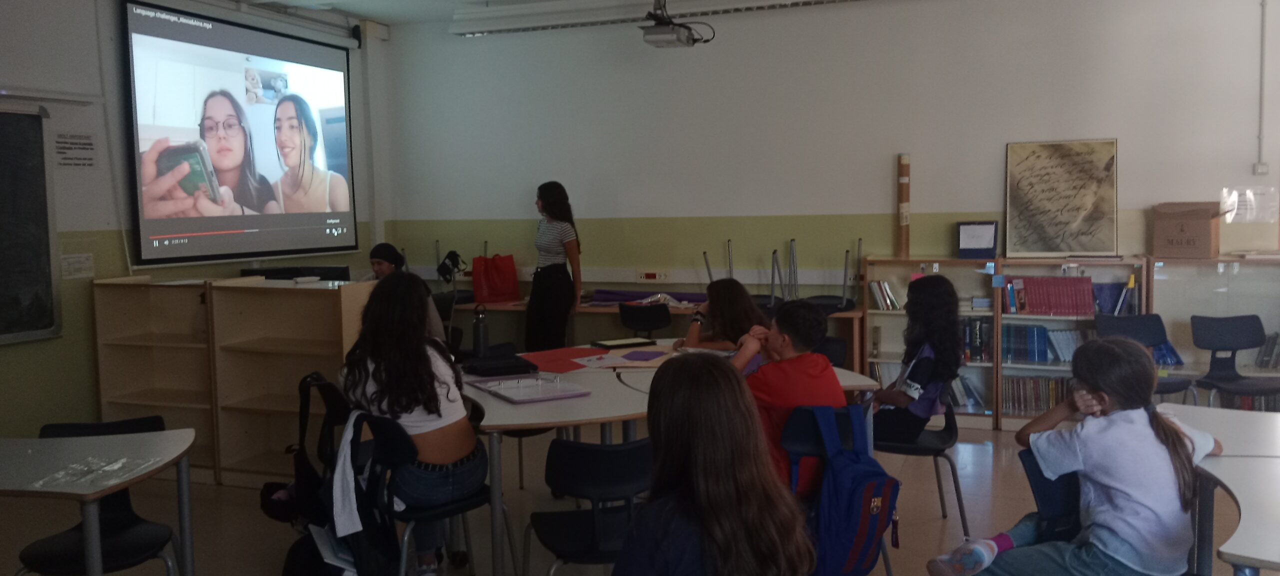 Còpia de 1st ESO C_Split Group Students_listening to Yousra and Doae's Presentation on Language Challenges20240926_131039