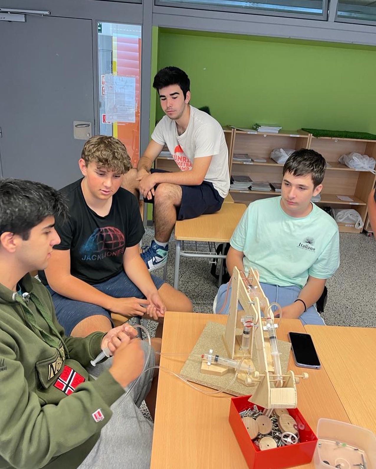 C6C48584-6883-4C88-8D1E-F0624A1DE66E