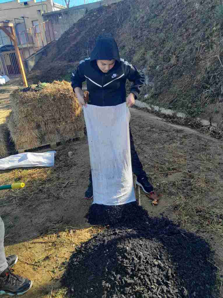 2_Arriben_sacs_de_biochar