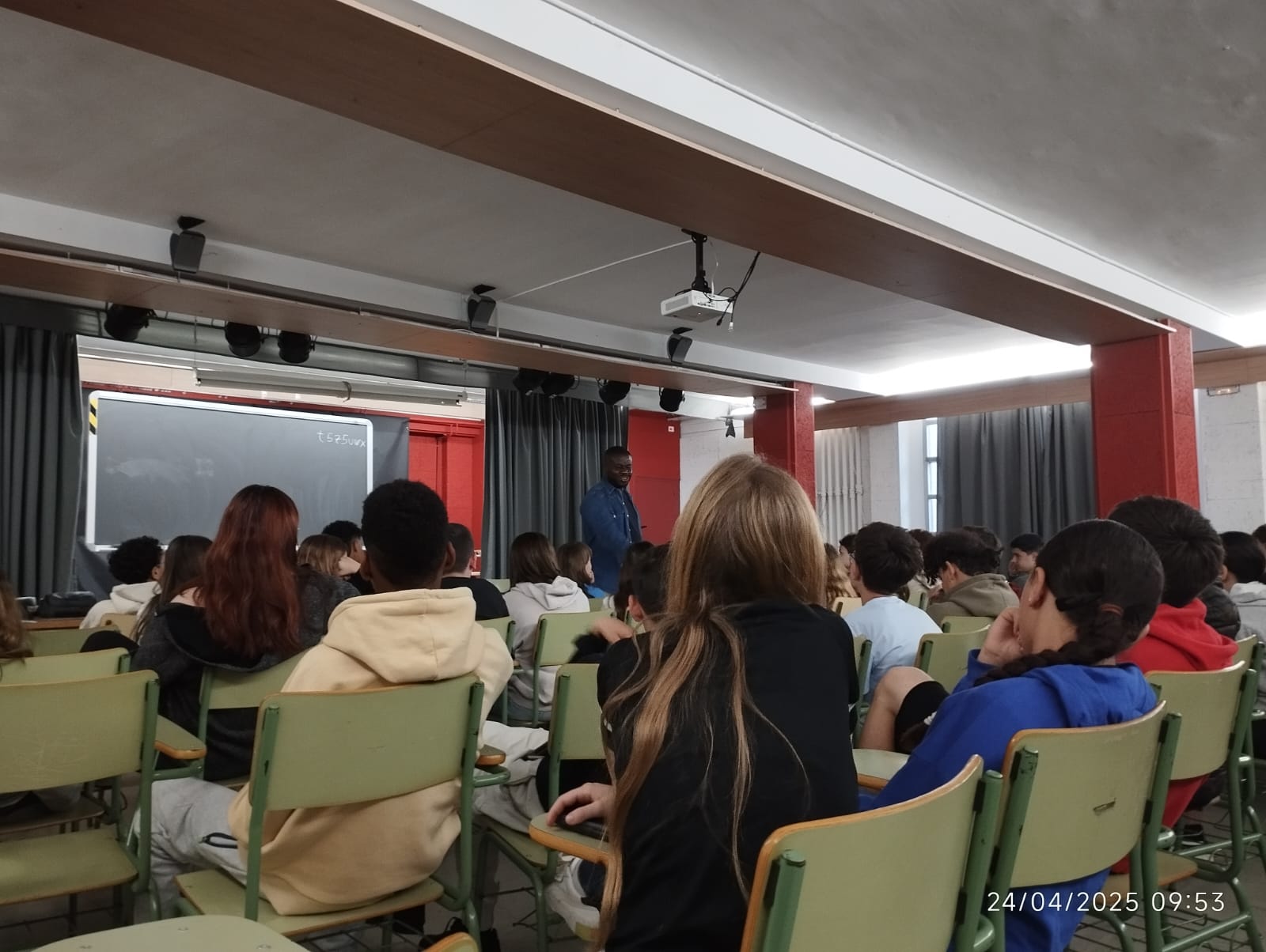 WhatsApp Image 2025-04-25 at 10.49.28