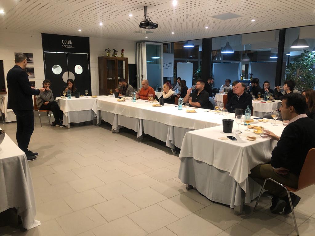 b6e13fbd-f826-4c31-8f18-06c4da0bf5f0