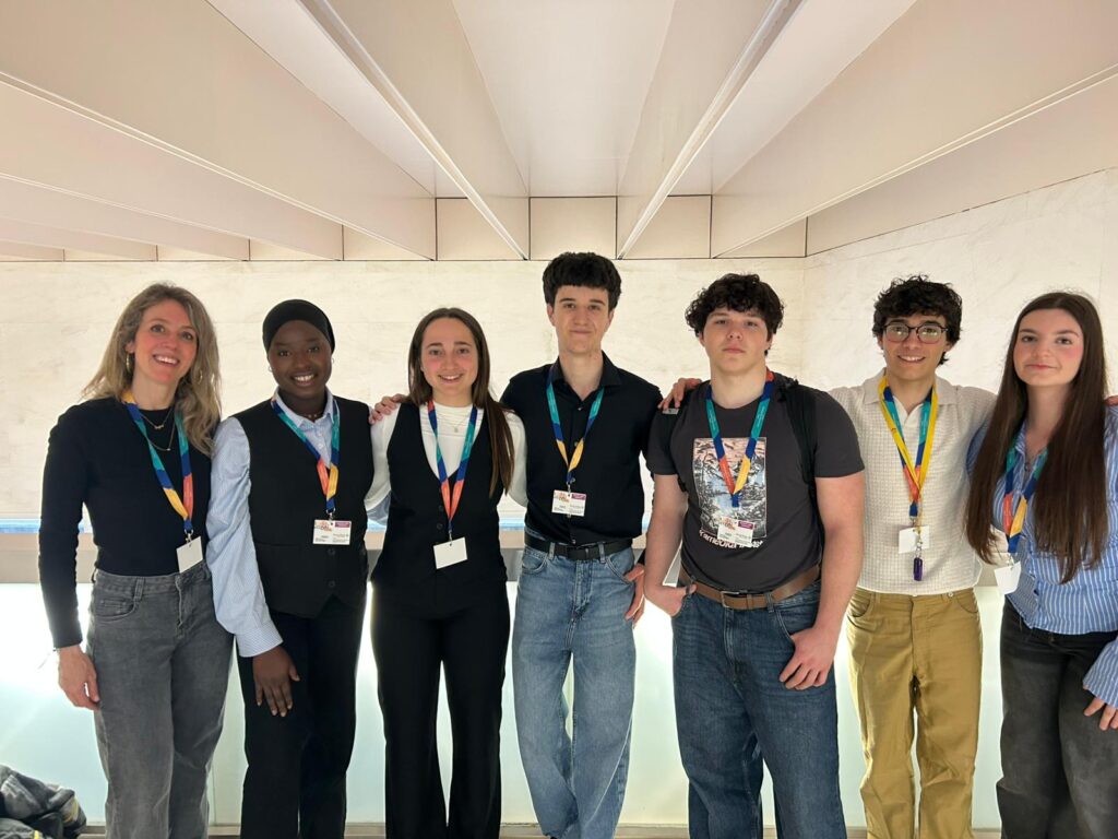 El nostre equip, finalista a la Lliga de Debat!