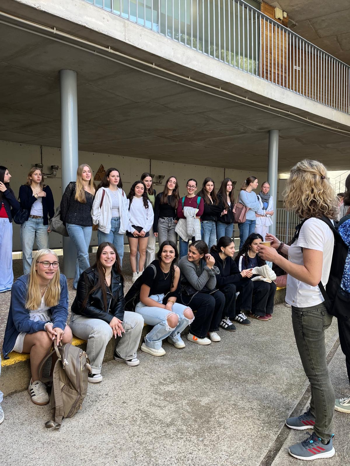 b8660dda-35c9-425b-af06-a33fdb39f2b9