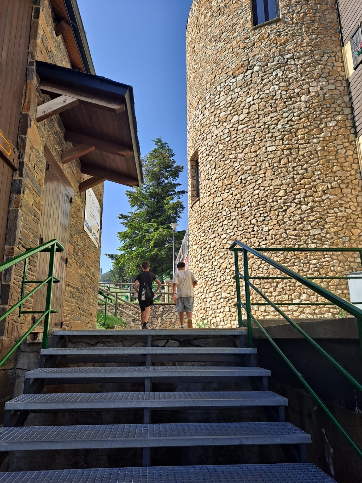 6dc79123-dc87-4e07-a0e6-28d69da4a018