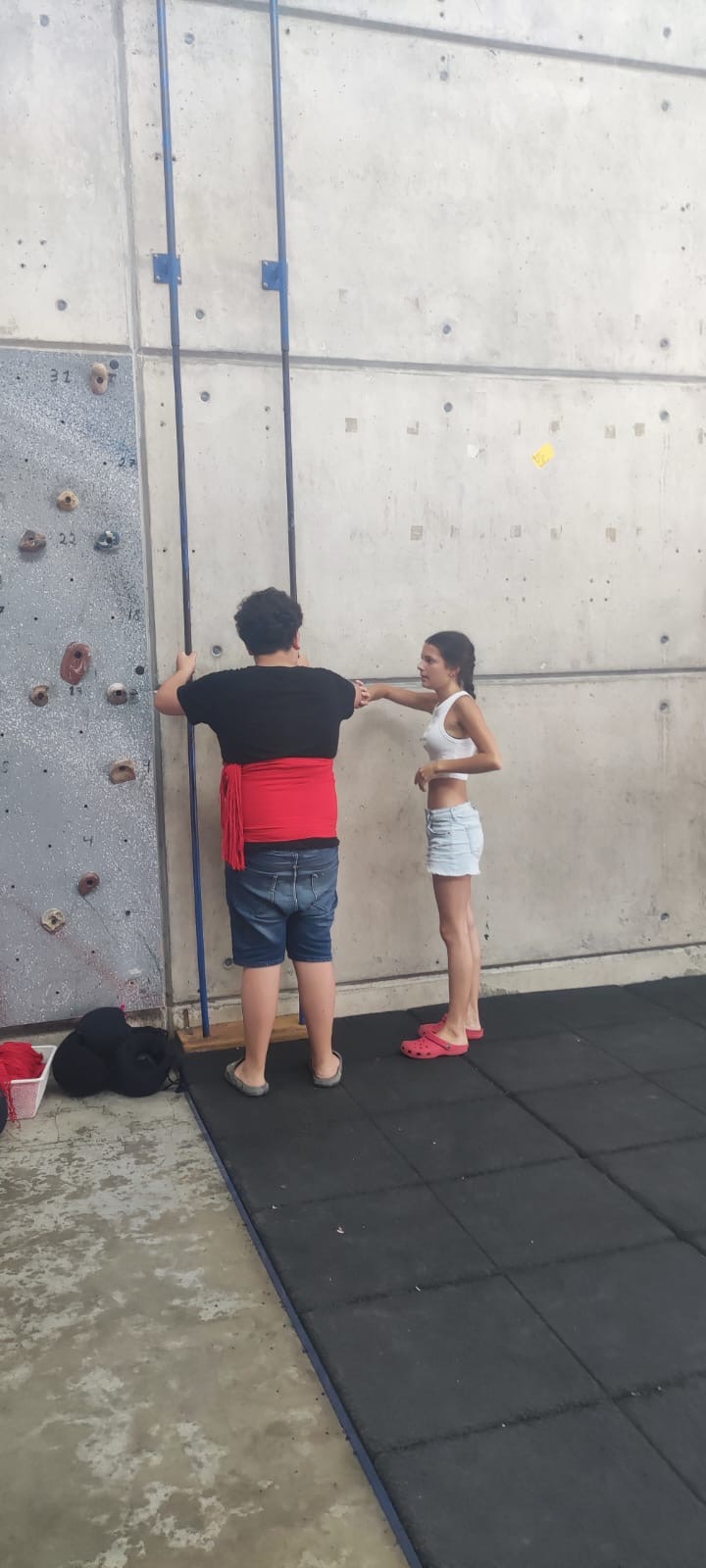 9f93294e-8449-4d58-ab38-9444414ef745