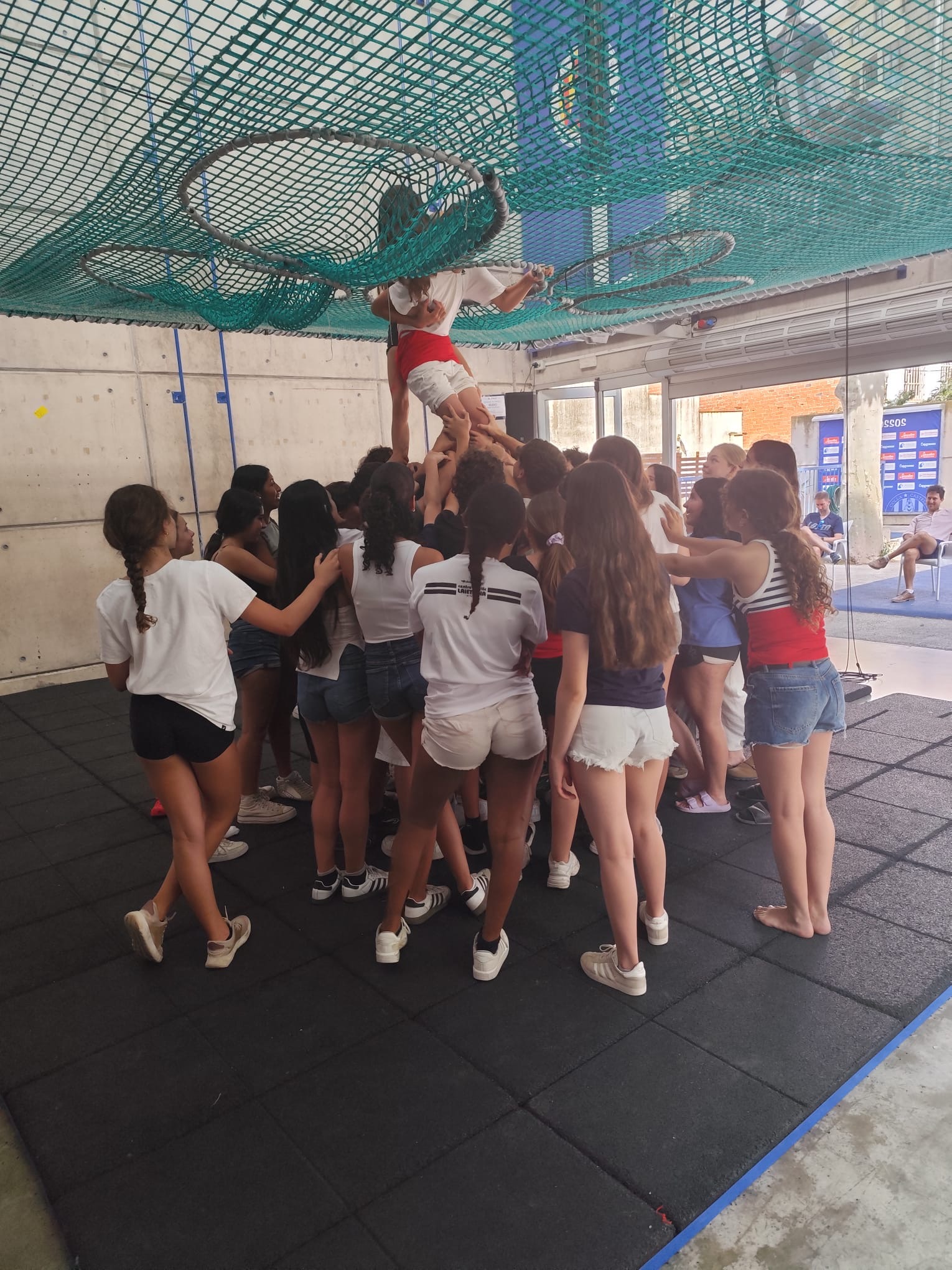 ba037757-c6f9-4caa-a174-2c0272ea9dc7