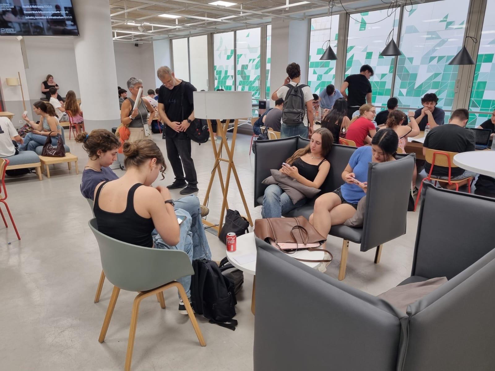 d6276966-a685-453f-b420-f44ef18a1c3a