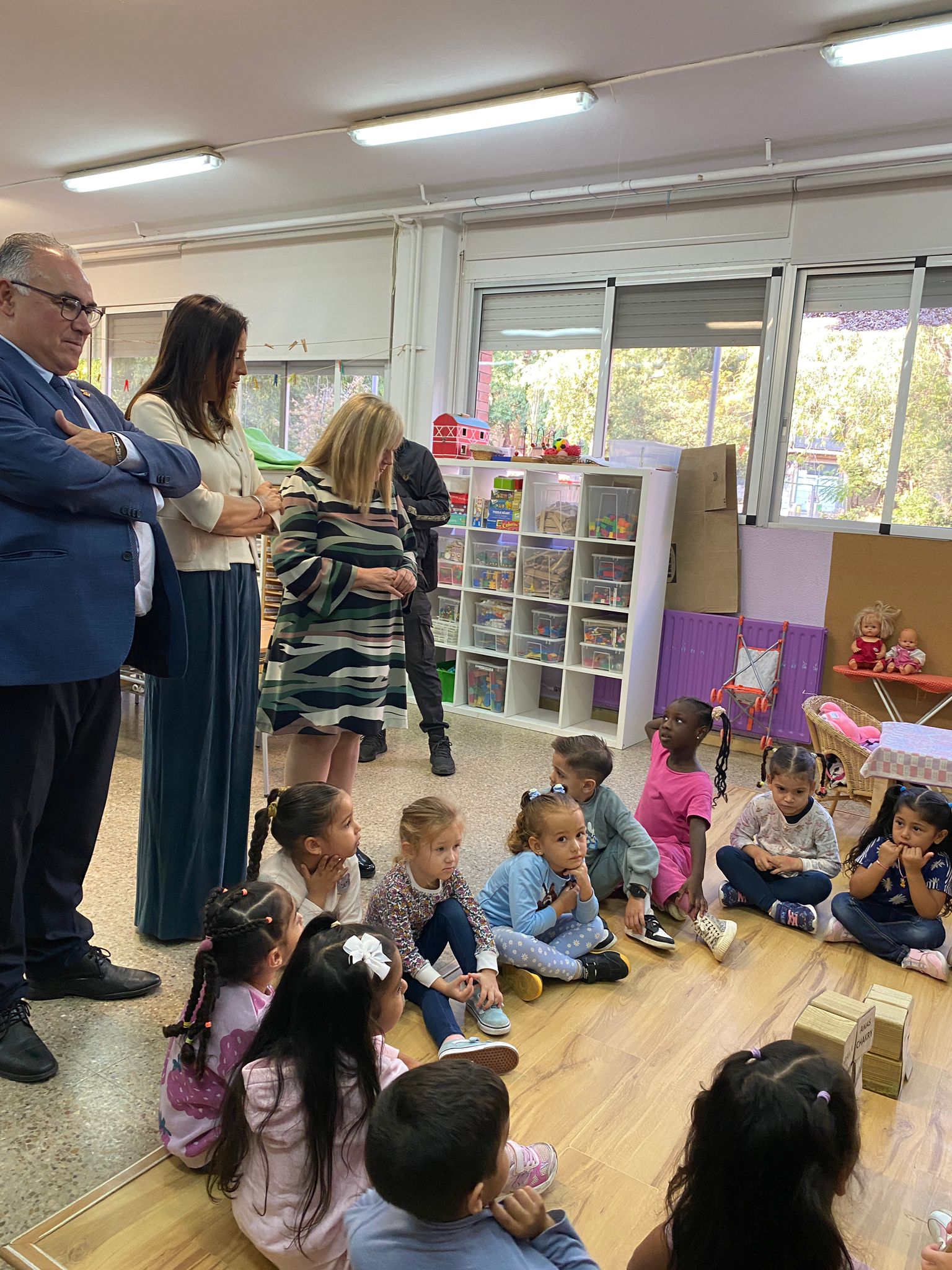 Visita consellera Esther Niubó