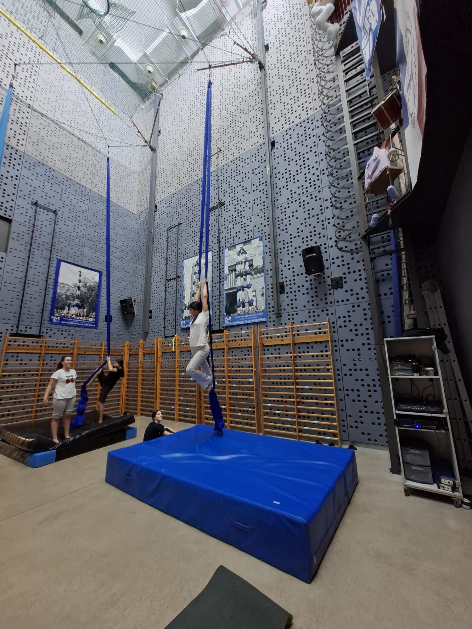 WhatsApp Image 2025-12-12 at 14.21.08