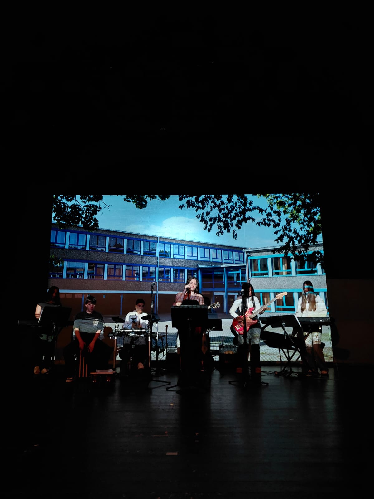 WhatsApp Image 2025-05-07 at 14.01.43