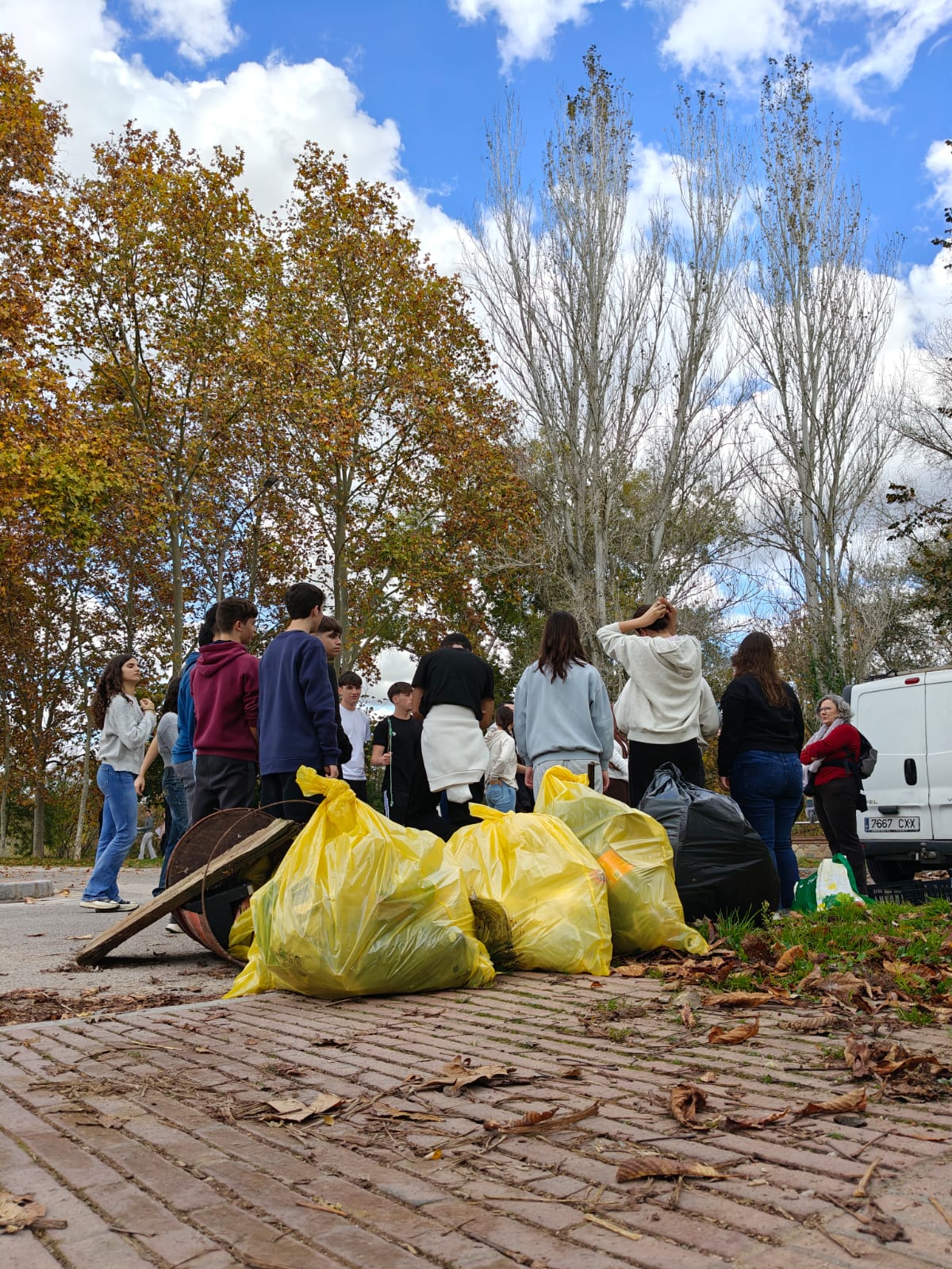 WhatsApp Image 2025-11-18 at 12.17.34 (1)