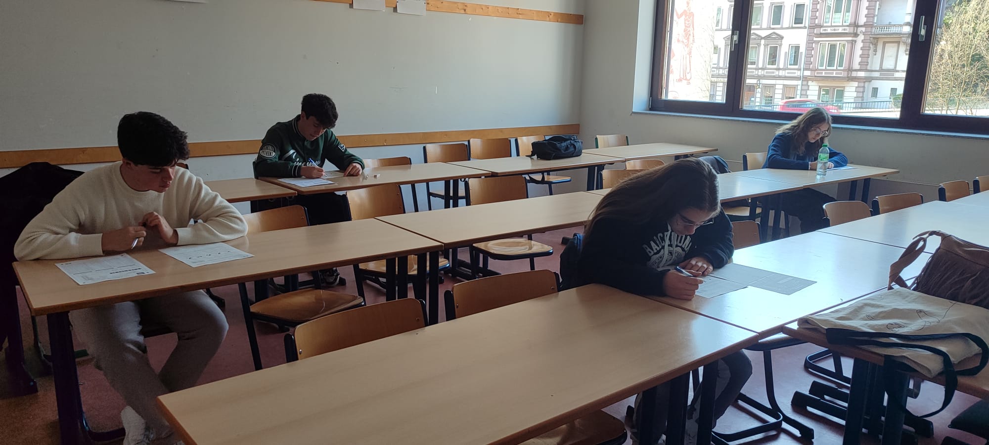 7708fda0-9320-40ac-b716-ad383b6c2431