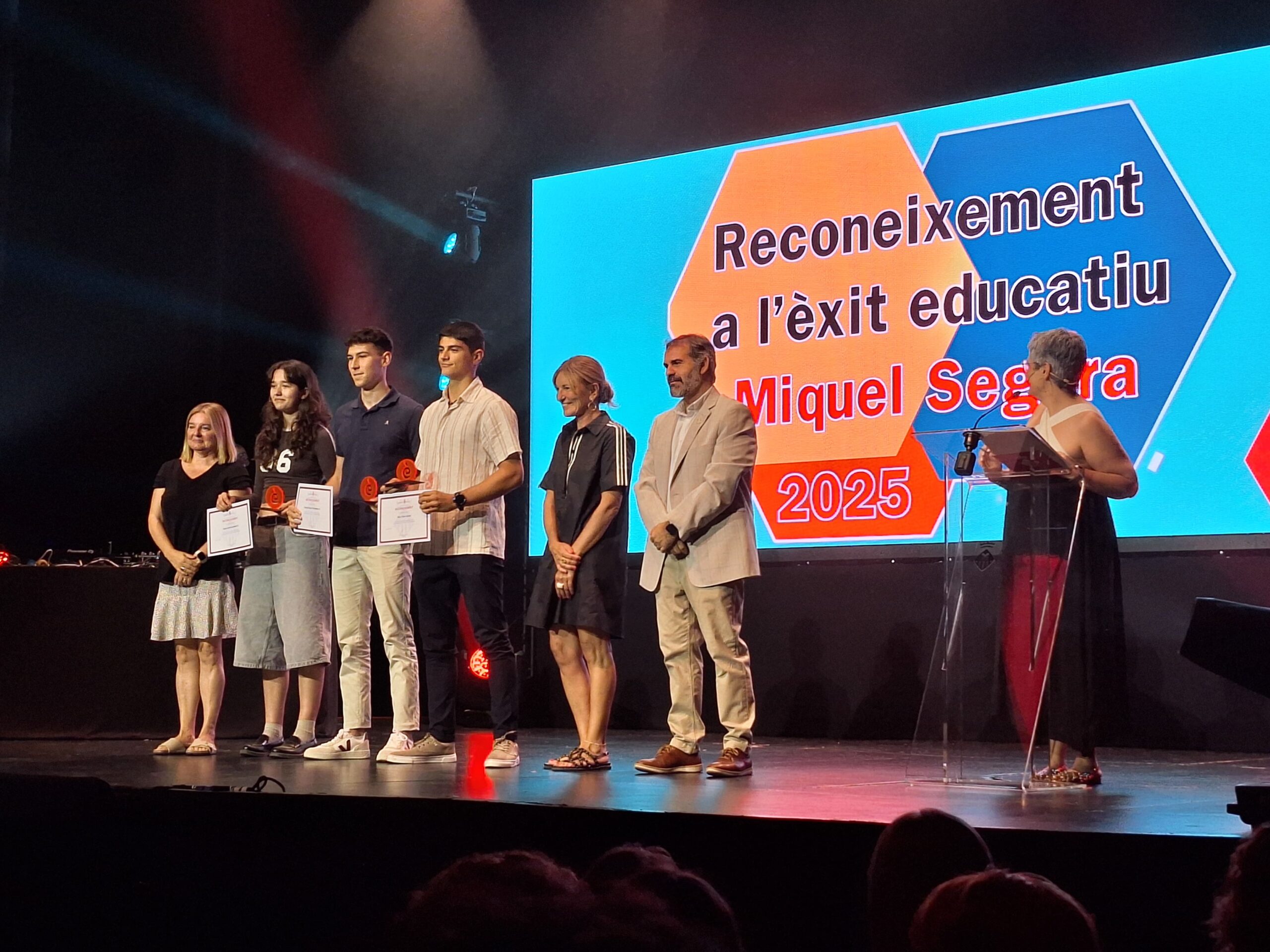 Reconeixement èxit 1