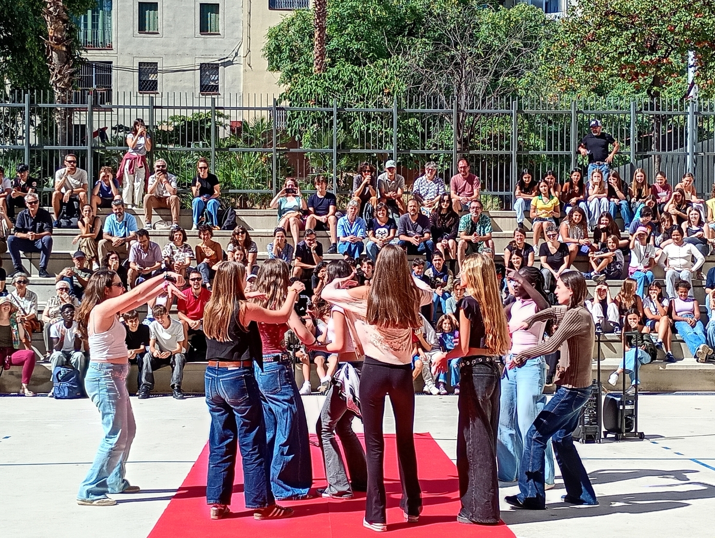 lang="x-default" hdr