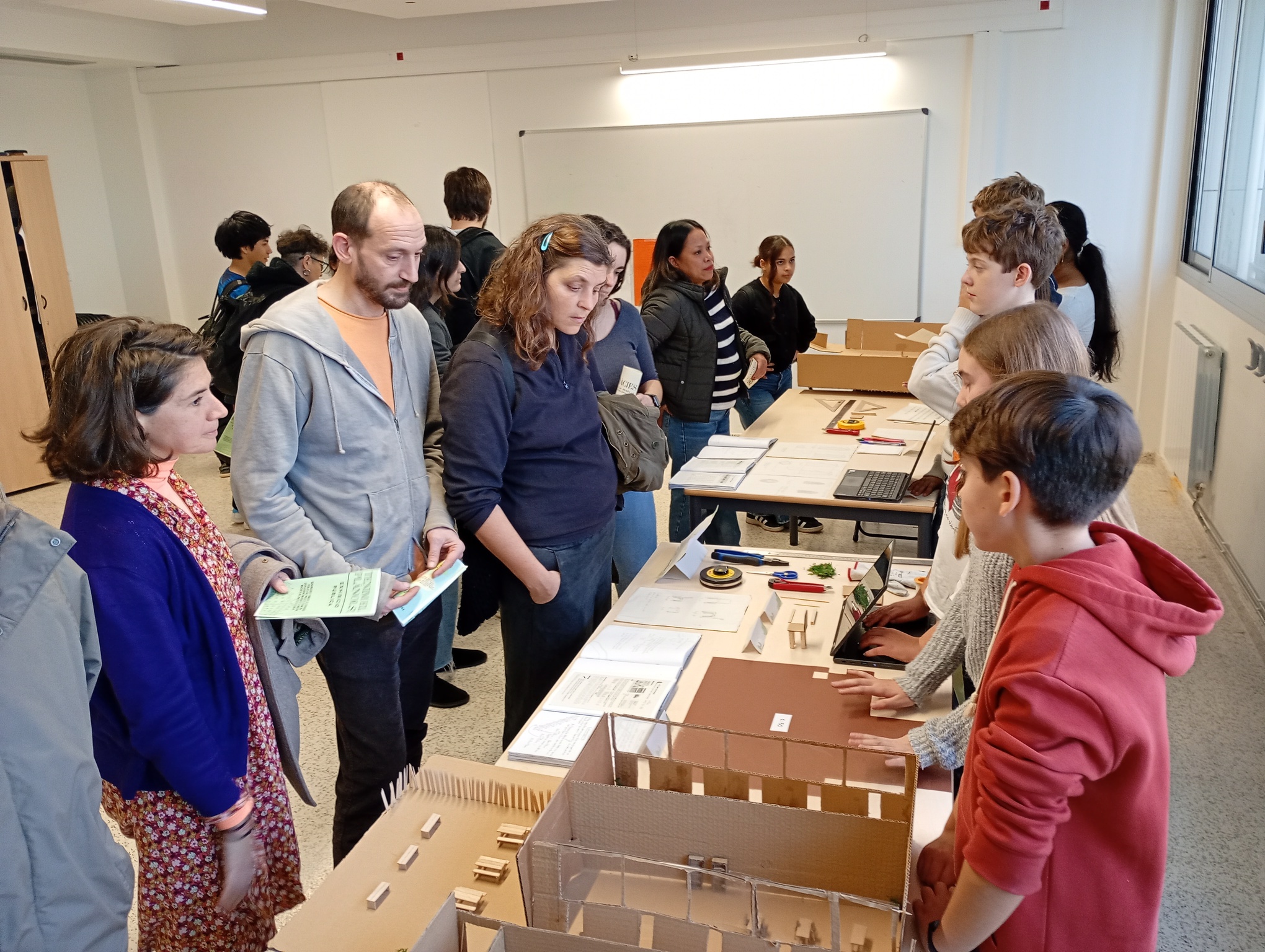 2526-1E-STEAM-1T-20251210_150819907_MFNR