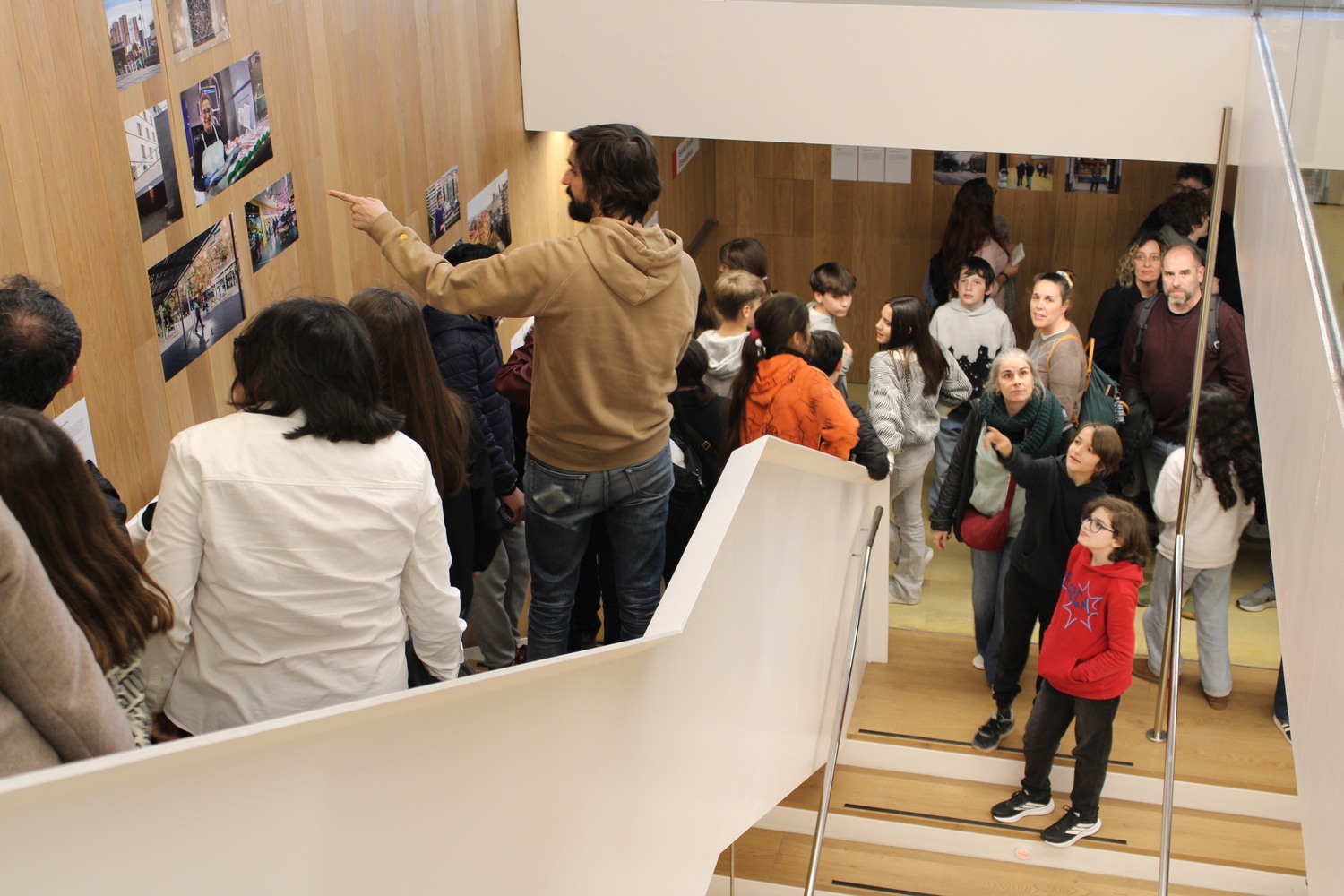 25_25_I Angeleta_presentacio_expo_CBTransformadors_33
