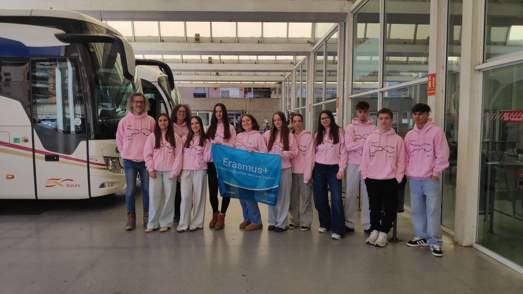 b03f3e2d-46b5-441e-8d08-5a475d9e054f_82a657de-8742-4066-bc0b-2a4795a91b9e