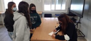 Muriel Villanueva visita l'institut