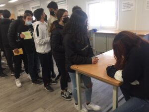 Muriel Villanueva visita l'institut