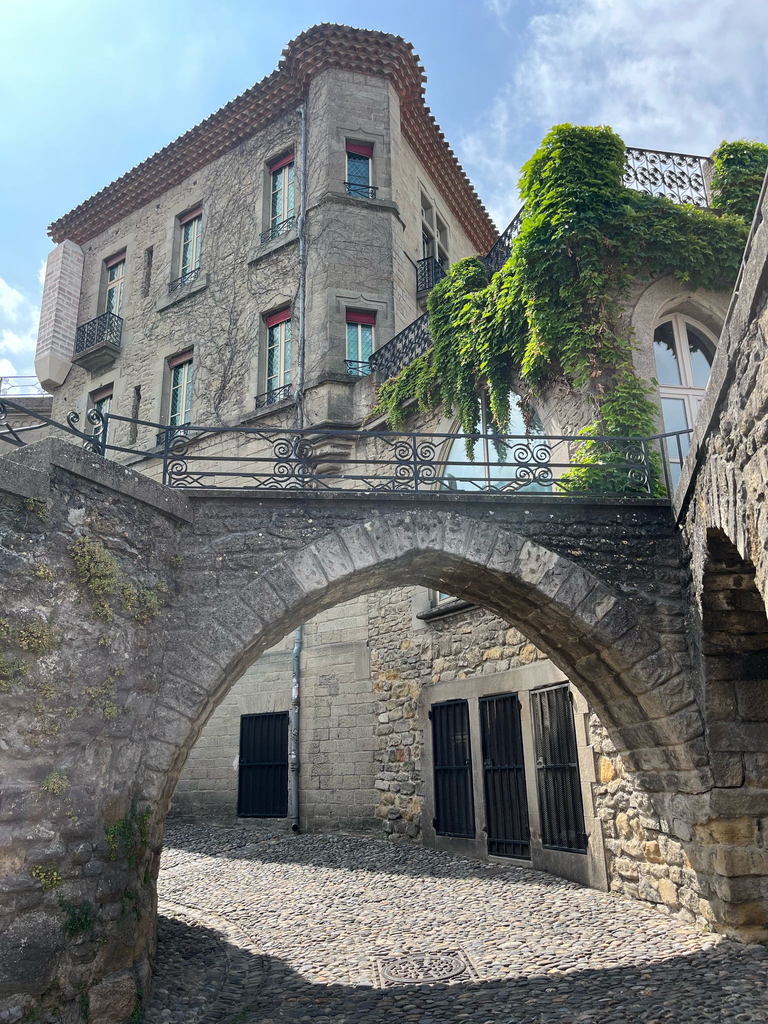 2feacd91-2821-43b9-a649-cc7740b0a8f4