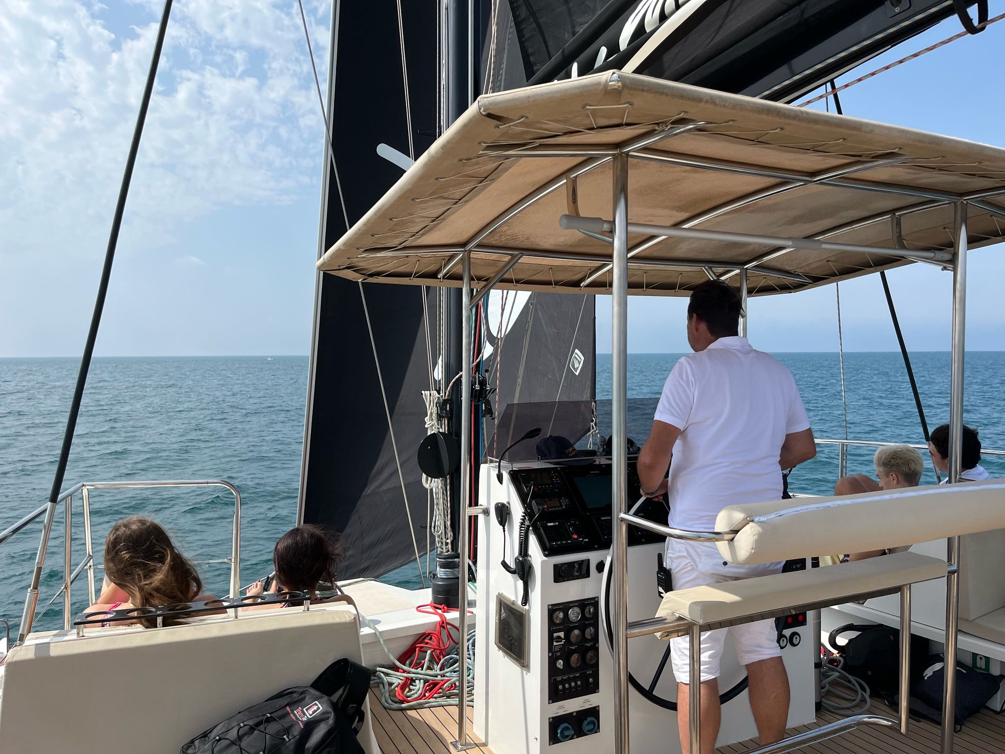 f9dfed0a-7fef-49e0-b2df-807b4396325b