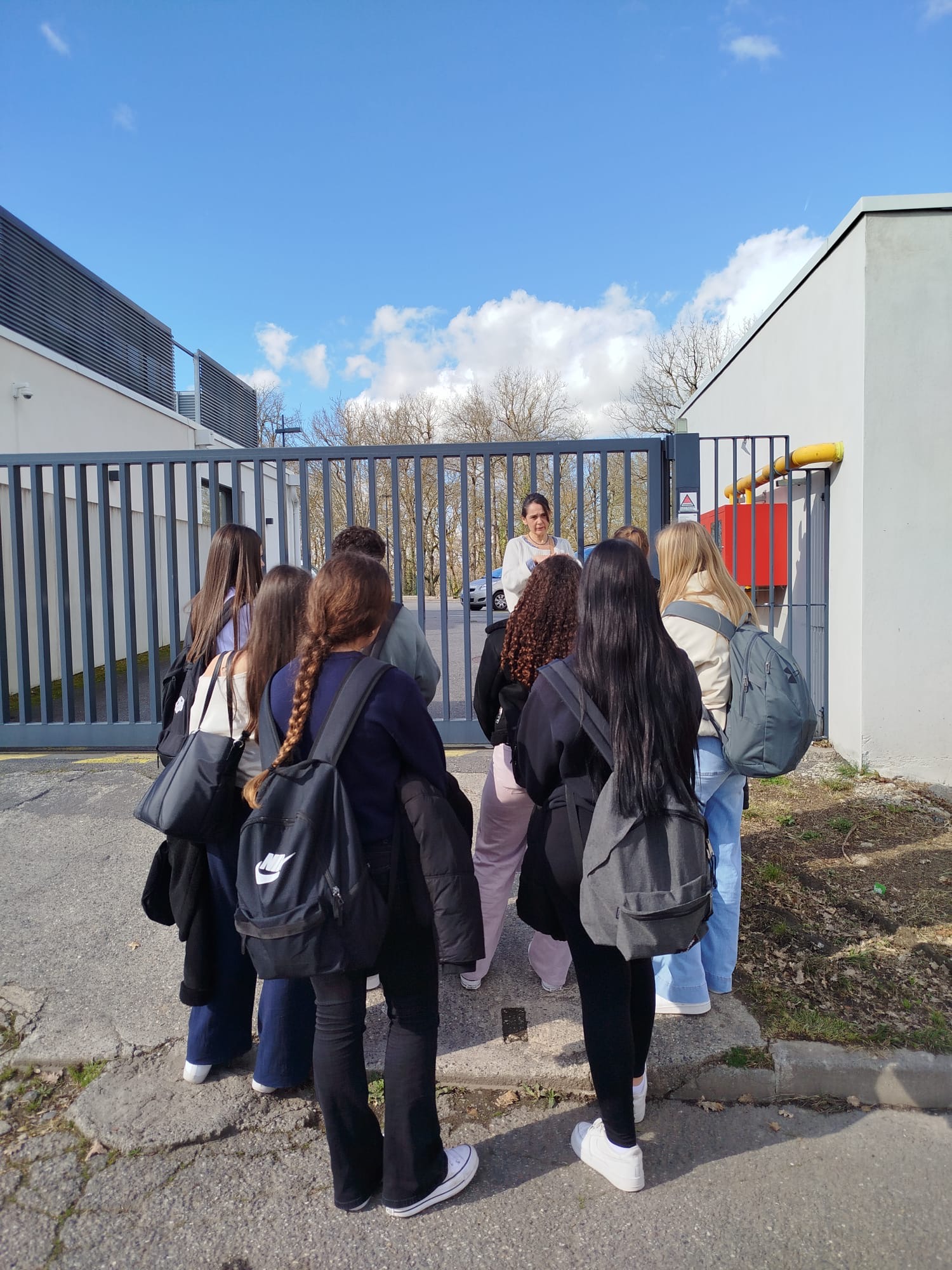 9b66b321-548a-47ad-aeaf-122d43f168be