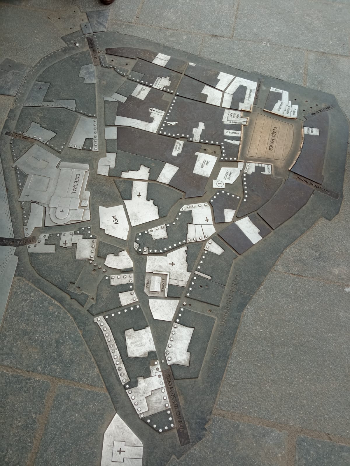 WhatsApp Image 2024-06-11 at 11.23.22 (3)