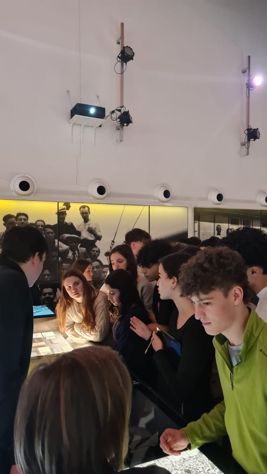 WhatsApp Image 2025-03-06 at 19.34.50