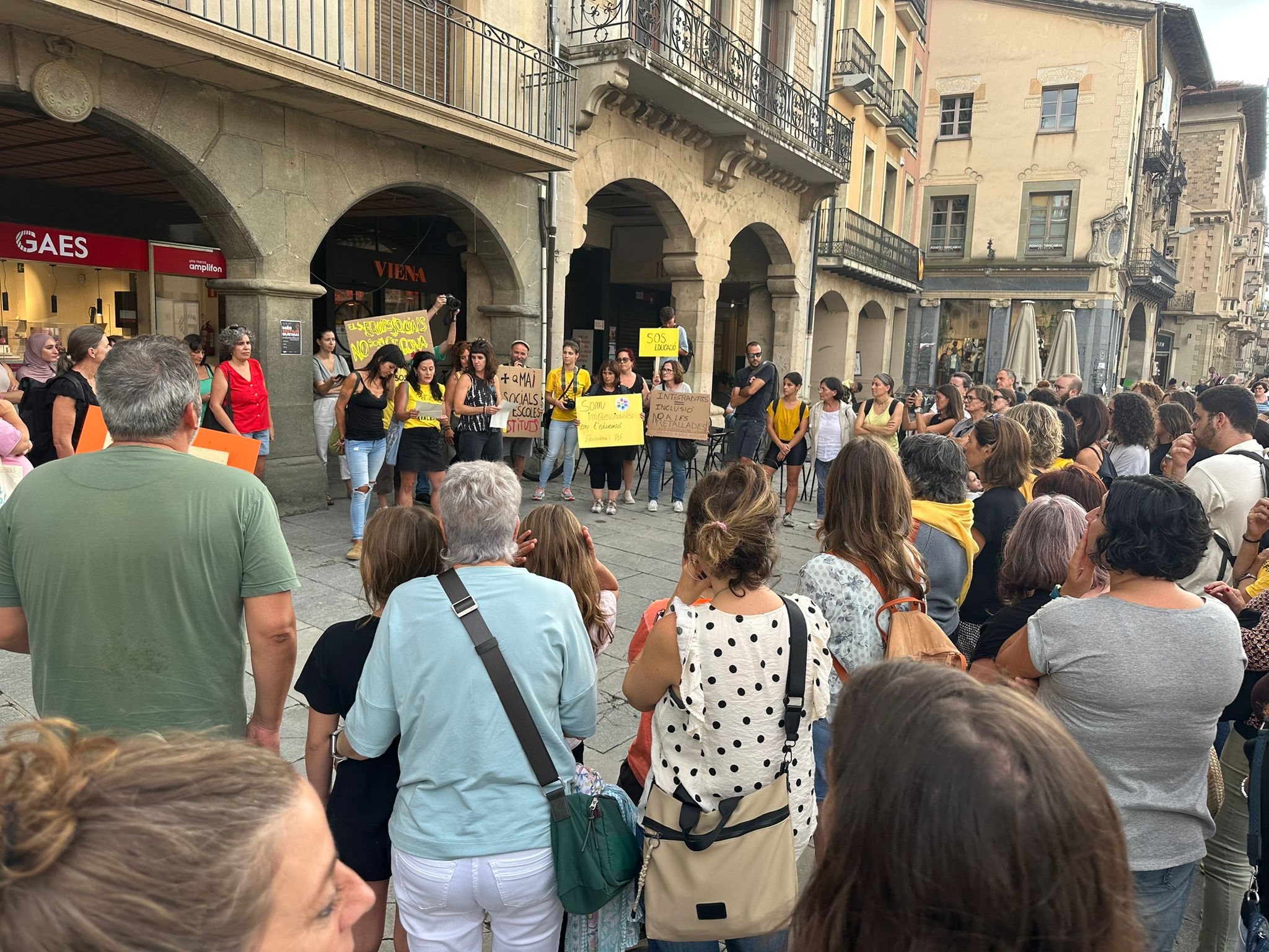 WhatsApp Image 2025-09-16 at 9.57.38 PM (1)