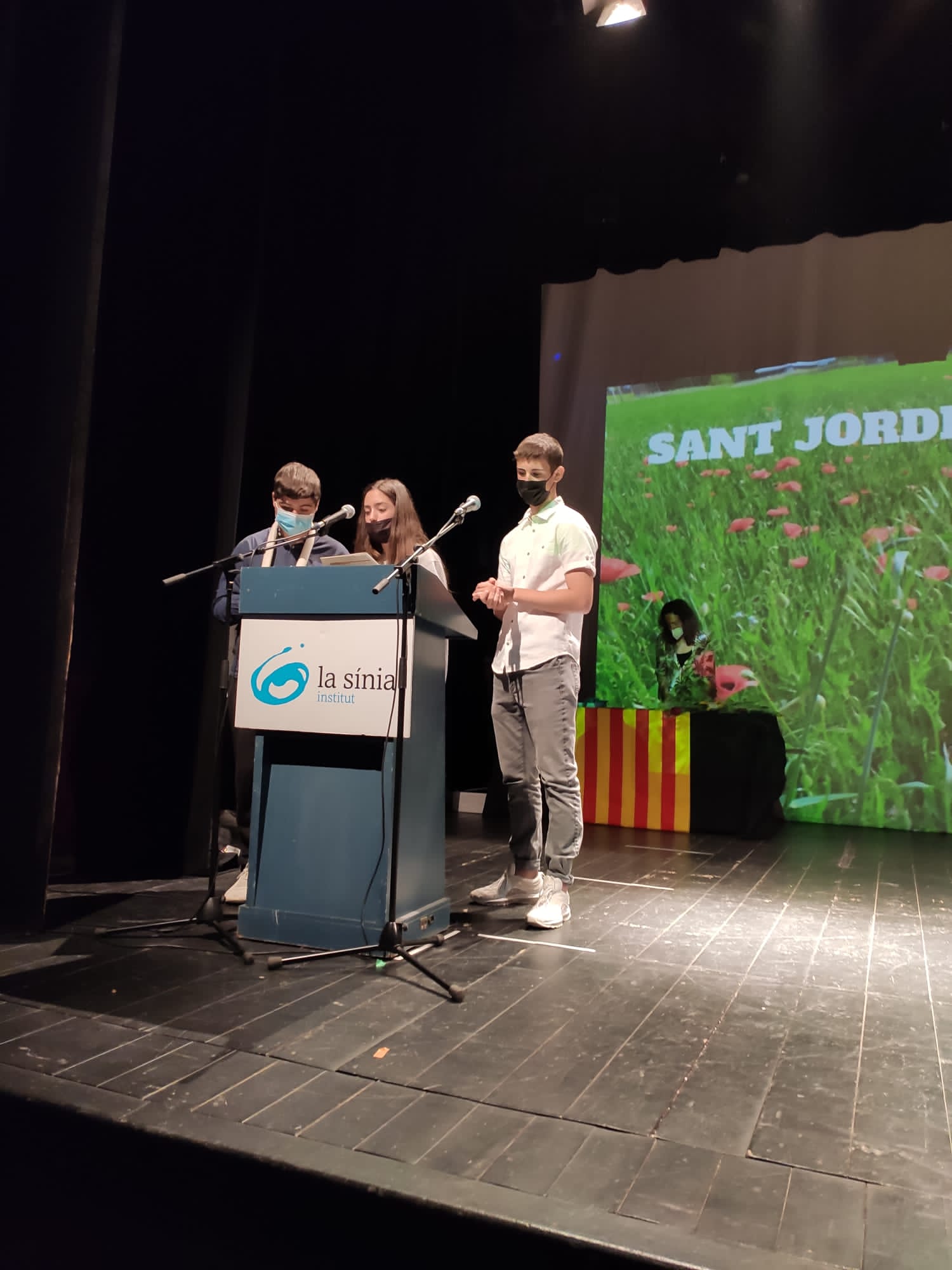 4a6da35a-f47d-4473-bf79-be21e03d19d3