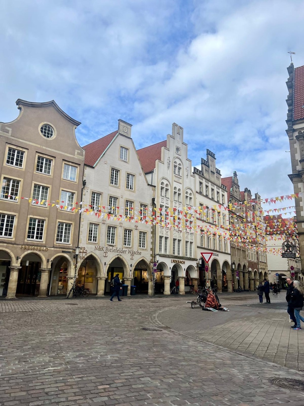 163e8ac7-9e2c-429c-ad2c-e38d37493929