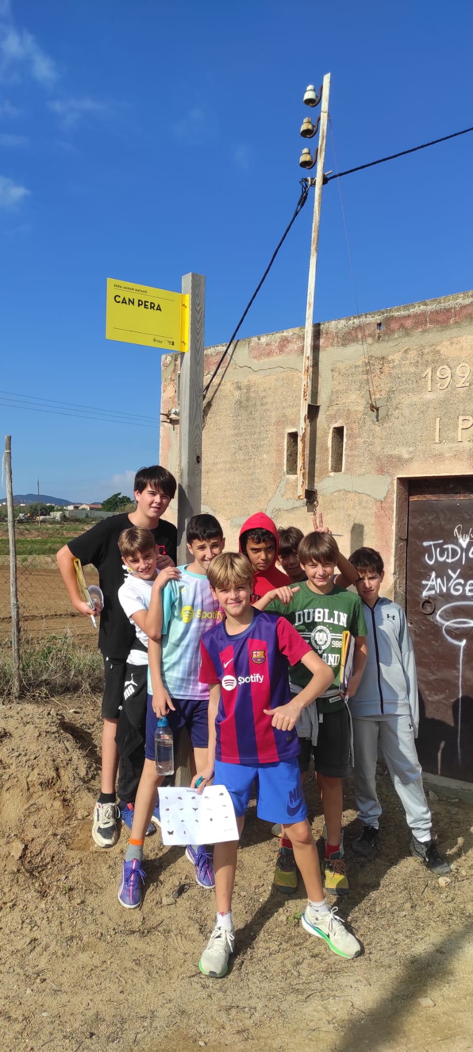 def8b512-481a-4ca4-8e2a-b6d350809261