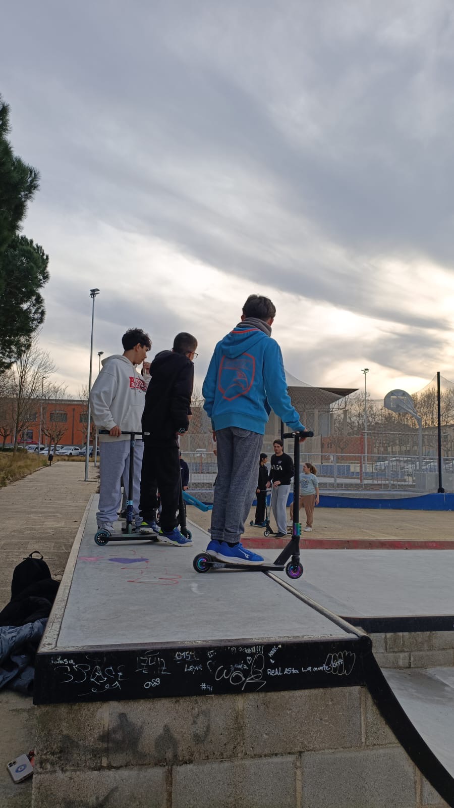 ad69e75a-4c16-48db-9328-ffd327a2daec