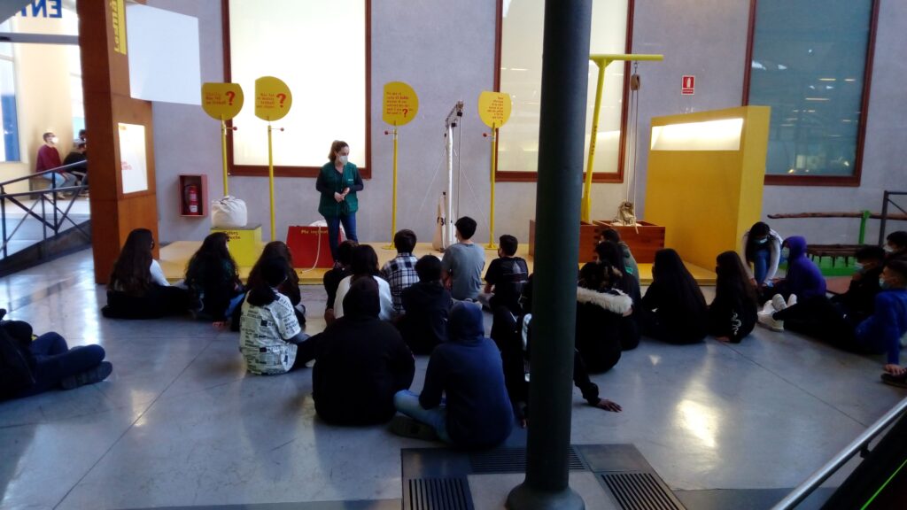 Alumnat de 2n d'ESO al Museu Nacional de la Ciència i de la Tècnica