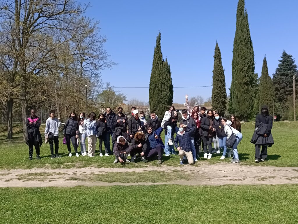 Alumnes de 3r d'ESO en un parc de Carcassonne
