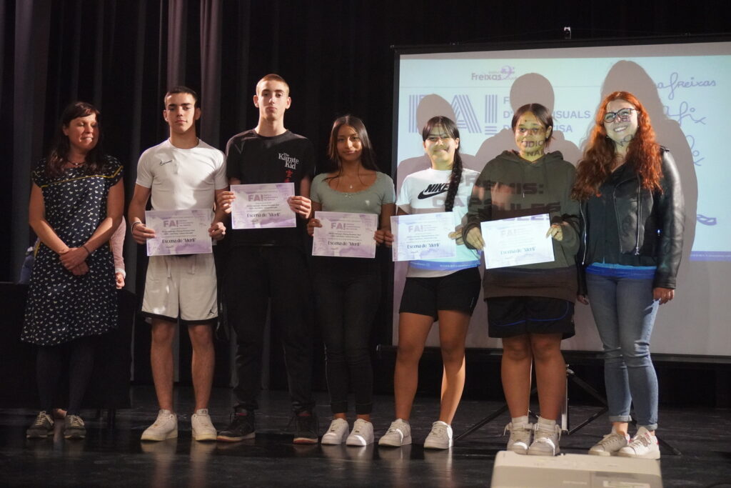 Un grup d'alumnes rep un premi al Festival d'Audiovisuals del Narcisa