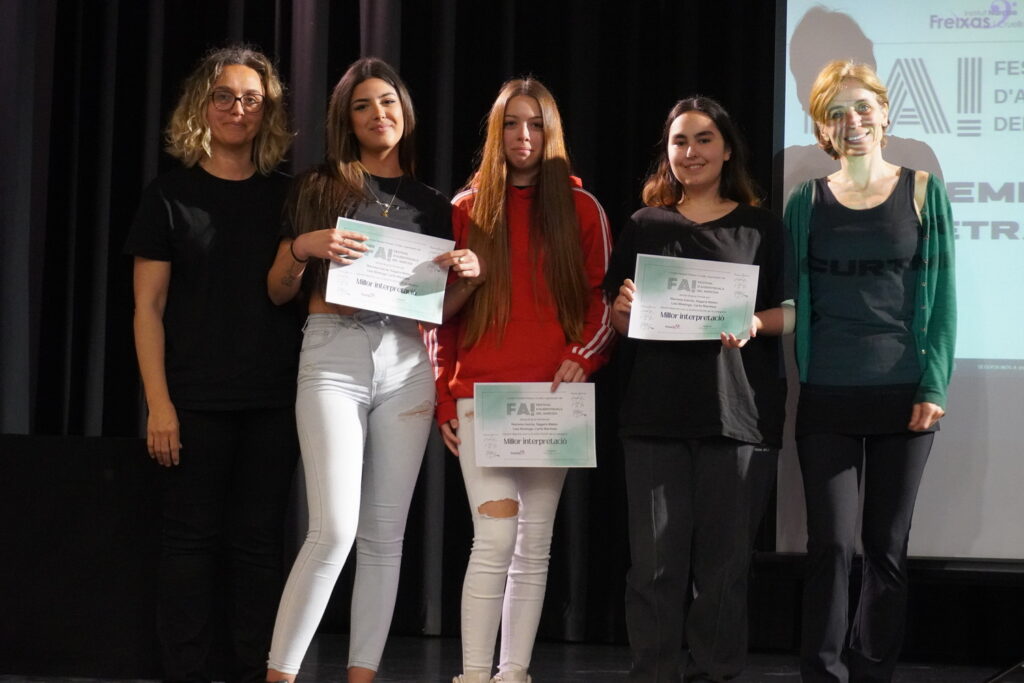 Un grup d'alumnes rep un premi al Festival d'Audiovisuals del Narcisa