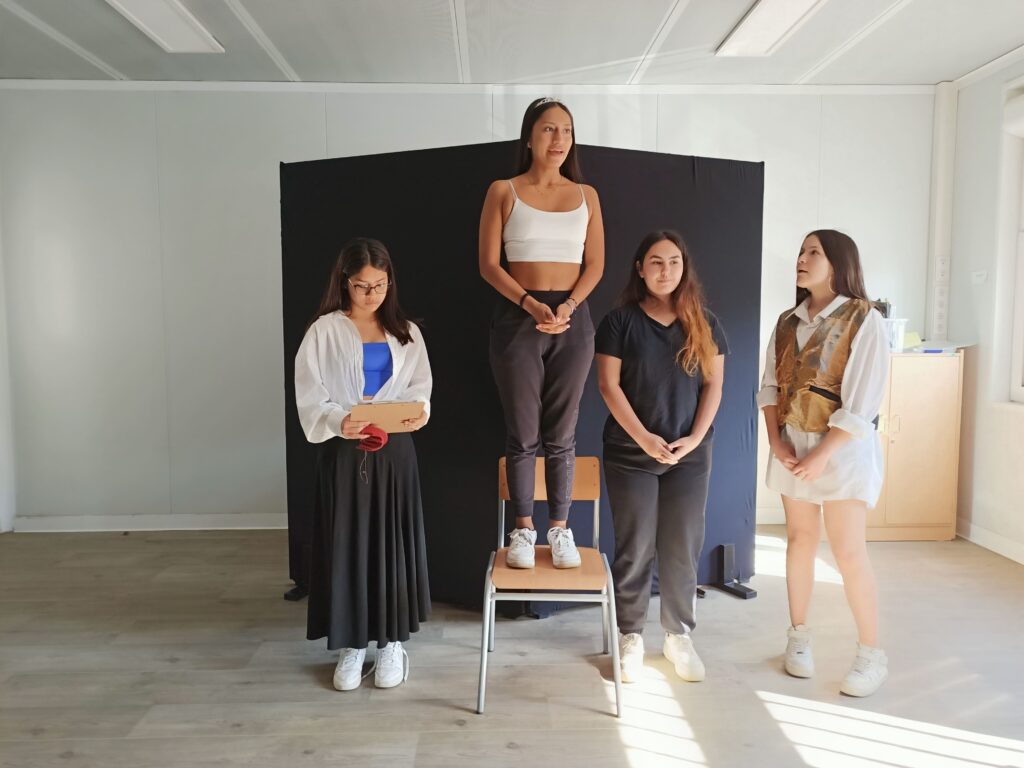 Un moment dels assajos d'Una altra llegenda de dracs