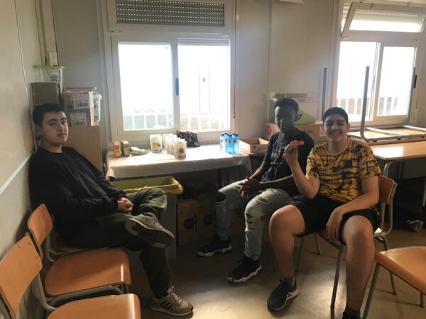 Alumnes de 3r a la donació de sang.