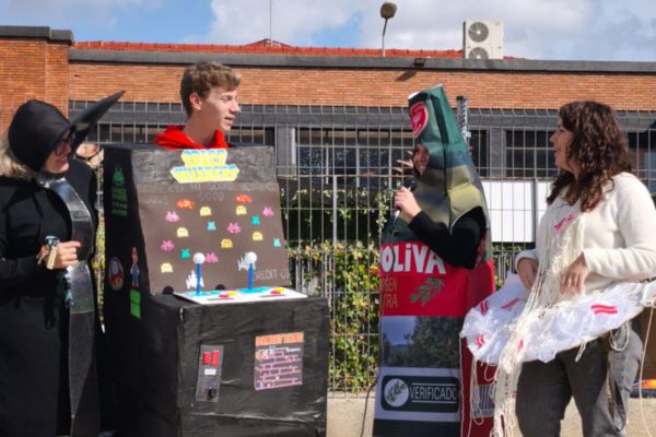 Celebració del Carnestoltes 2025 a l'Institut Narcisa Freixas i Cruells