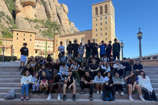 3r ESO al monestir de Montserrat en l'excursió Fem el cim