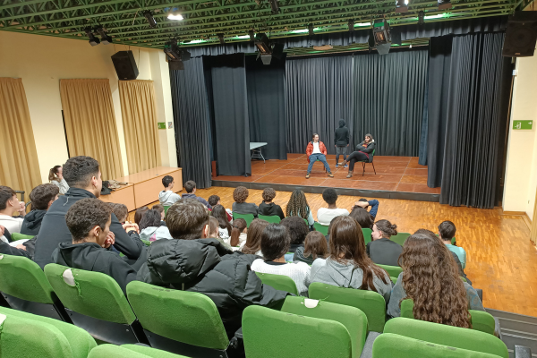 Sessió de teatre fòrum amb Cúrcuma en el marc del projecte Sex is... del 2025