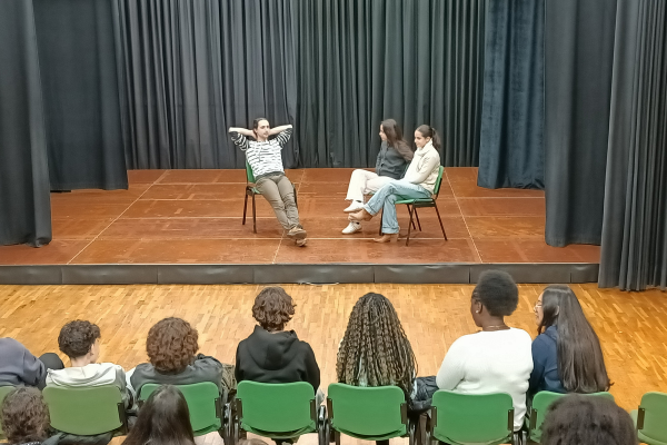 Sessió de teatre fòrum amb Cúrcuma en el marc del projecte Sex is... del 2025