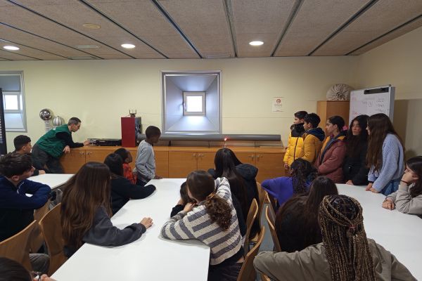 Alumnat de 2n ESO duen a terme un taller al MNACTEC