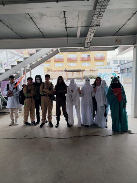 Alumnes celebrant el Carnestoltes 2026