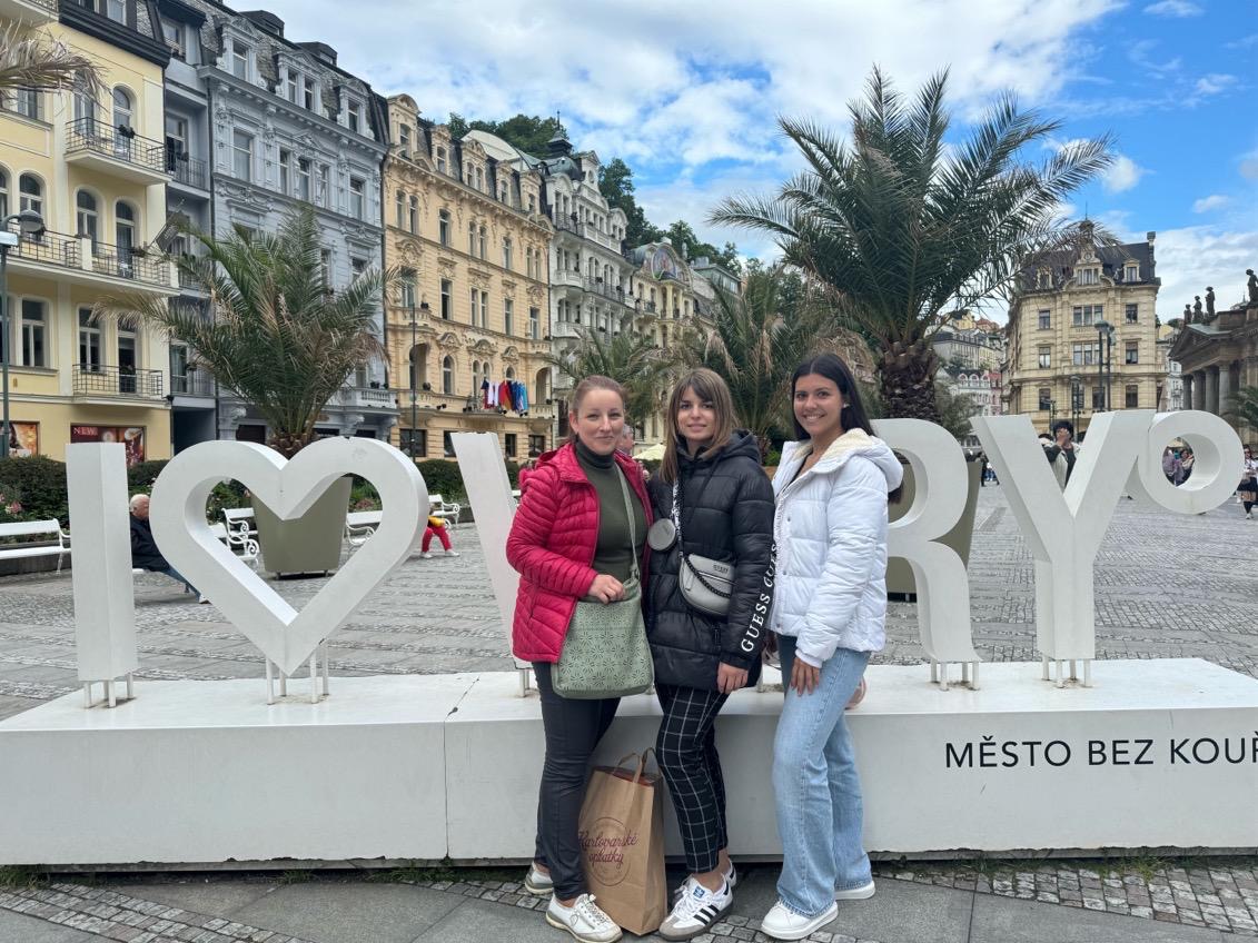 8f4d9152-79cc-424d-a499-05b5e82cdfc0