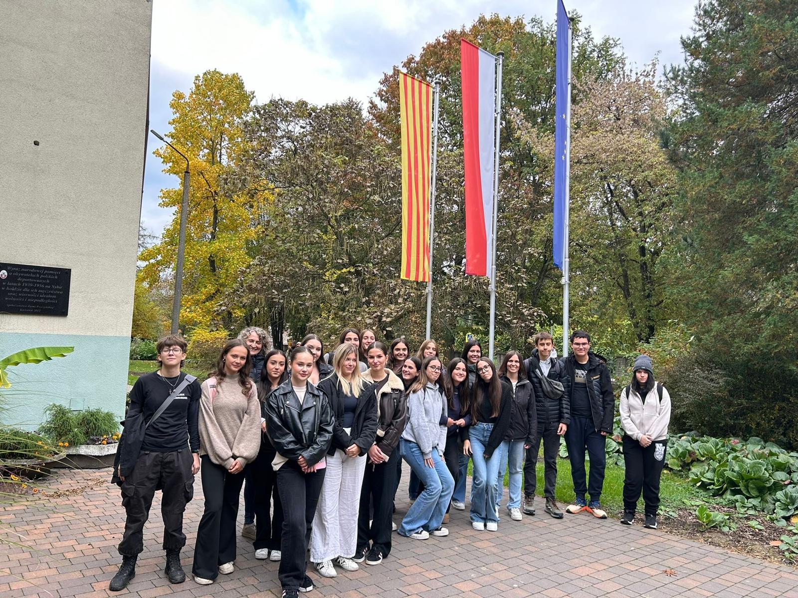 21a97cf0-df6d-404f-9d4f-3517f1a2f8e8